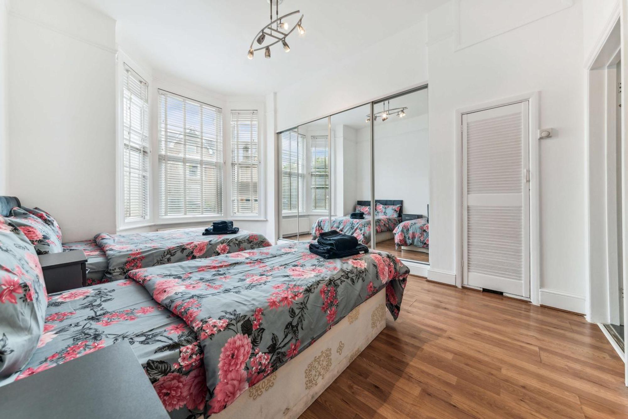Cozy Wimbledon Apartment London Eksteriør billede