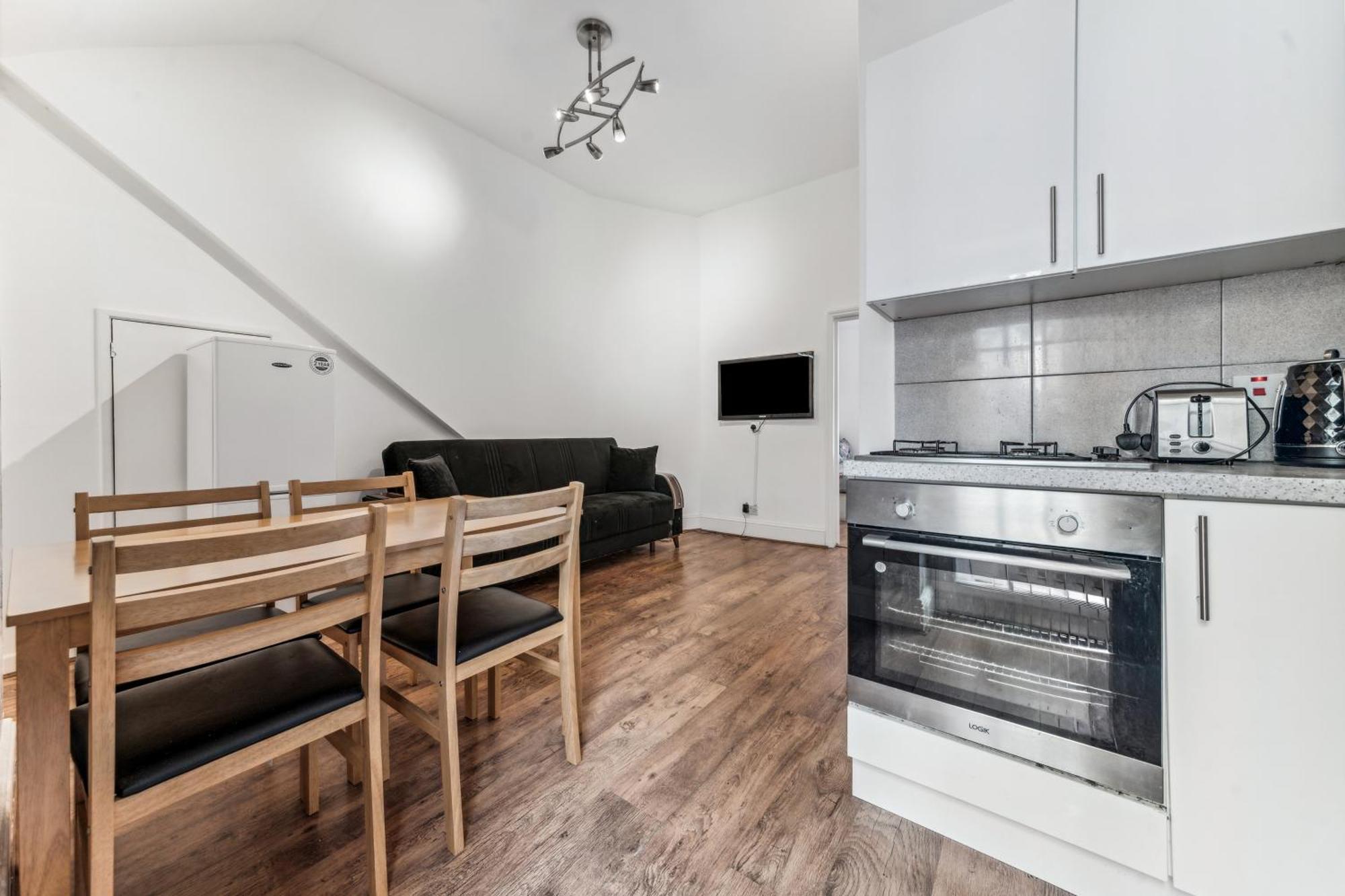 Cozy Wimbledon Apartment London Eksteriør billede
